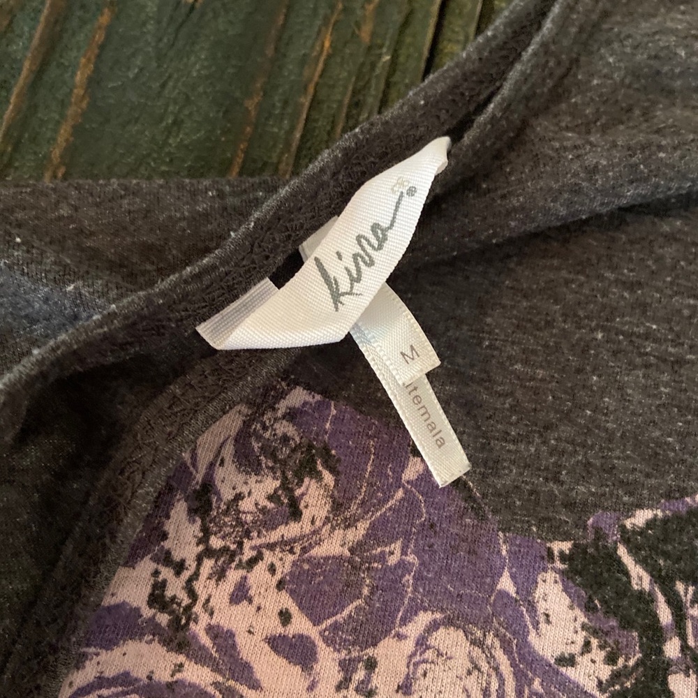 Flowy Tank - Picture 2 of 4